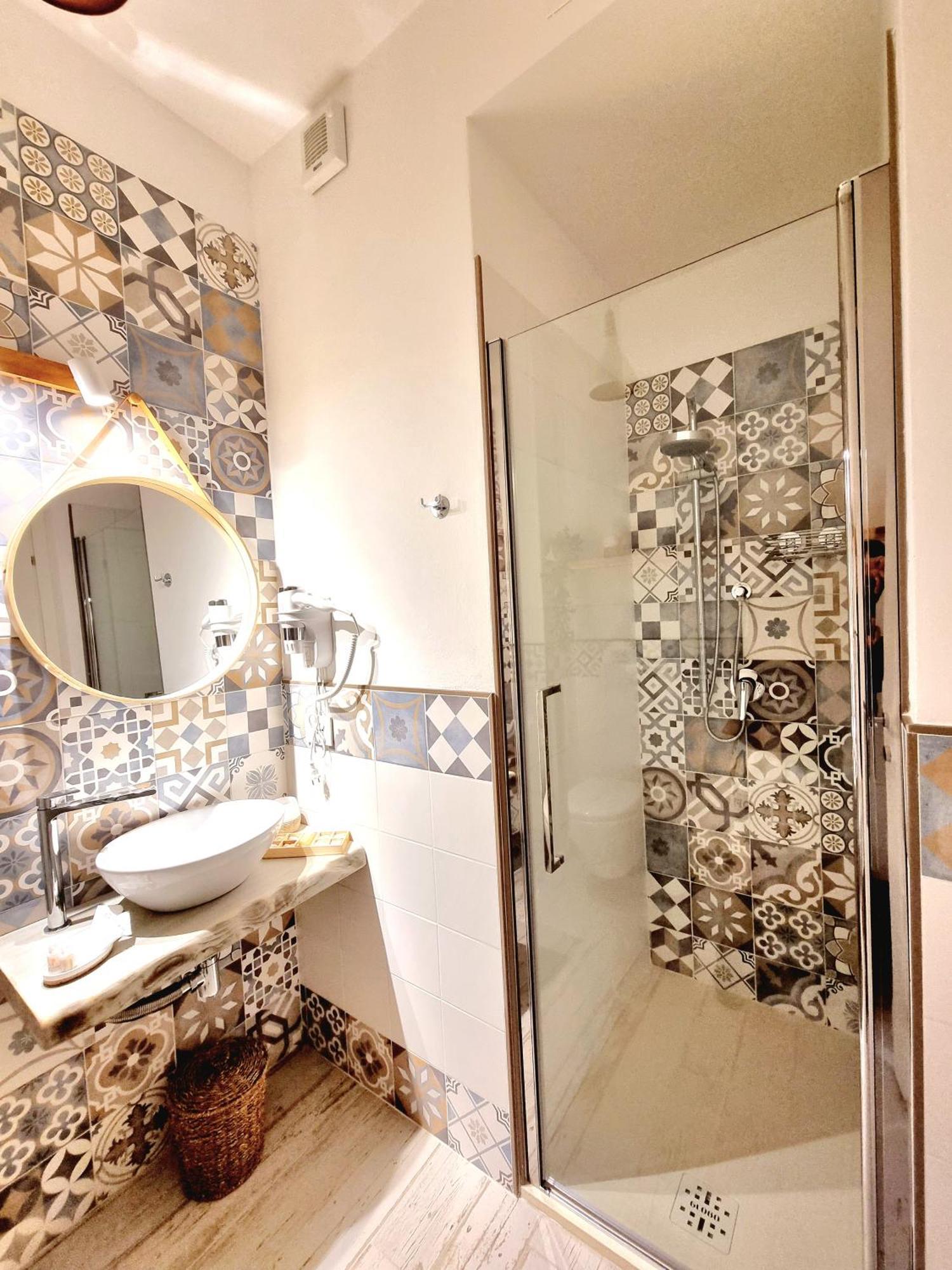 Hotel Golden House Porto Torres Esterno foto